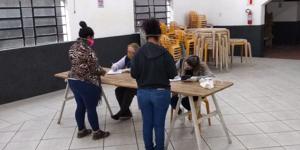 Foram 45 famílias atendidas, por meio da Secretaria de Assistência Social. Número inclui as mais afetadas pela pandemia