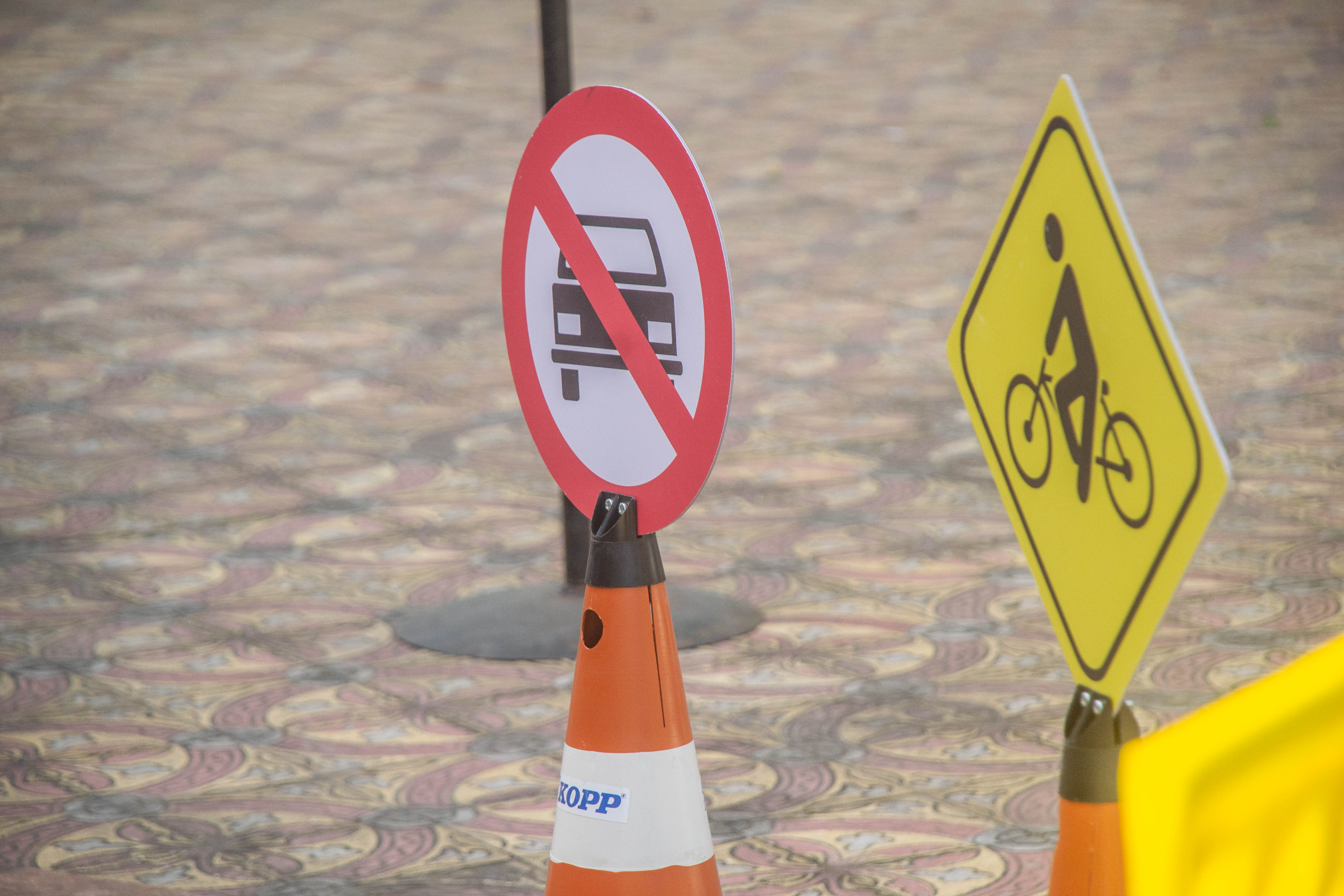 Durante os dias 14 e 15 de fevereiro, no período da tarde, é previsto grande volume de pessoas na rua XV de Novembro até a Av. Bento Gonçalves