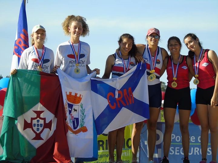 Dez integrantes da equipe brasileira competiram contra 18 clubes de remo da Argentina, Uruguai e Paraguai
