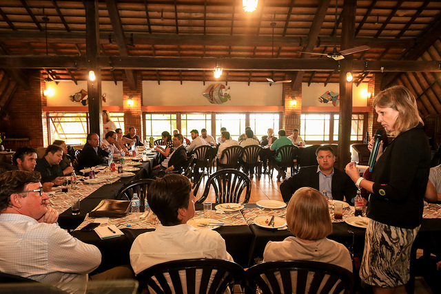 Encontro reuniu prefeitos, parlamentares e lideranças da região em Tapes
