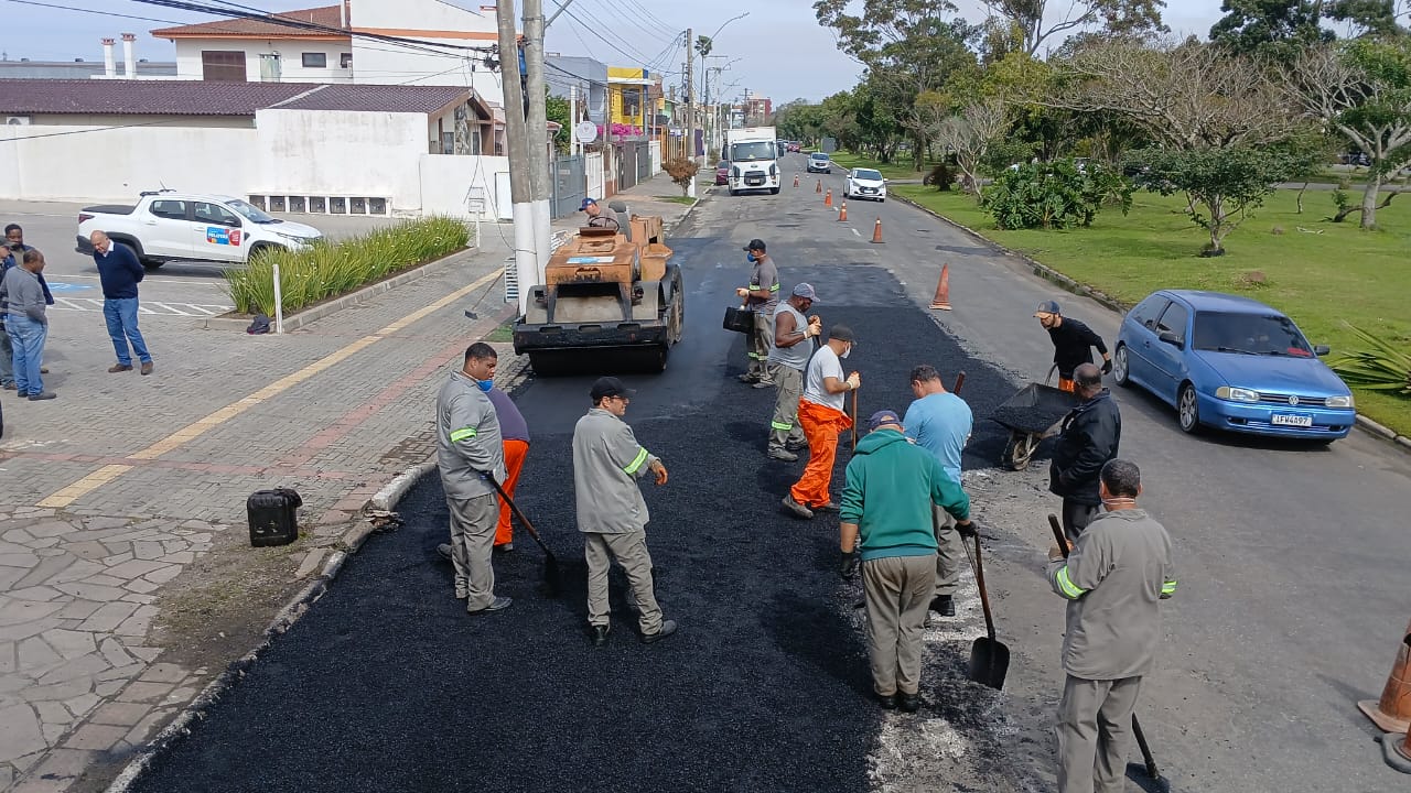 Equipes da Secretaria de Obras trabalharam também em tapa-buracos no Fragata e Centro e na recuperação da São Francisco de Paula, no Areal