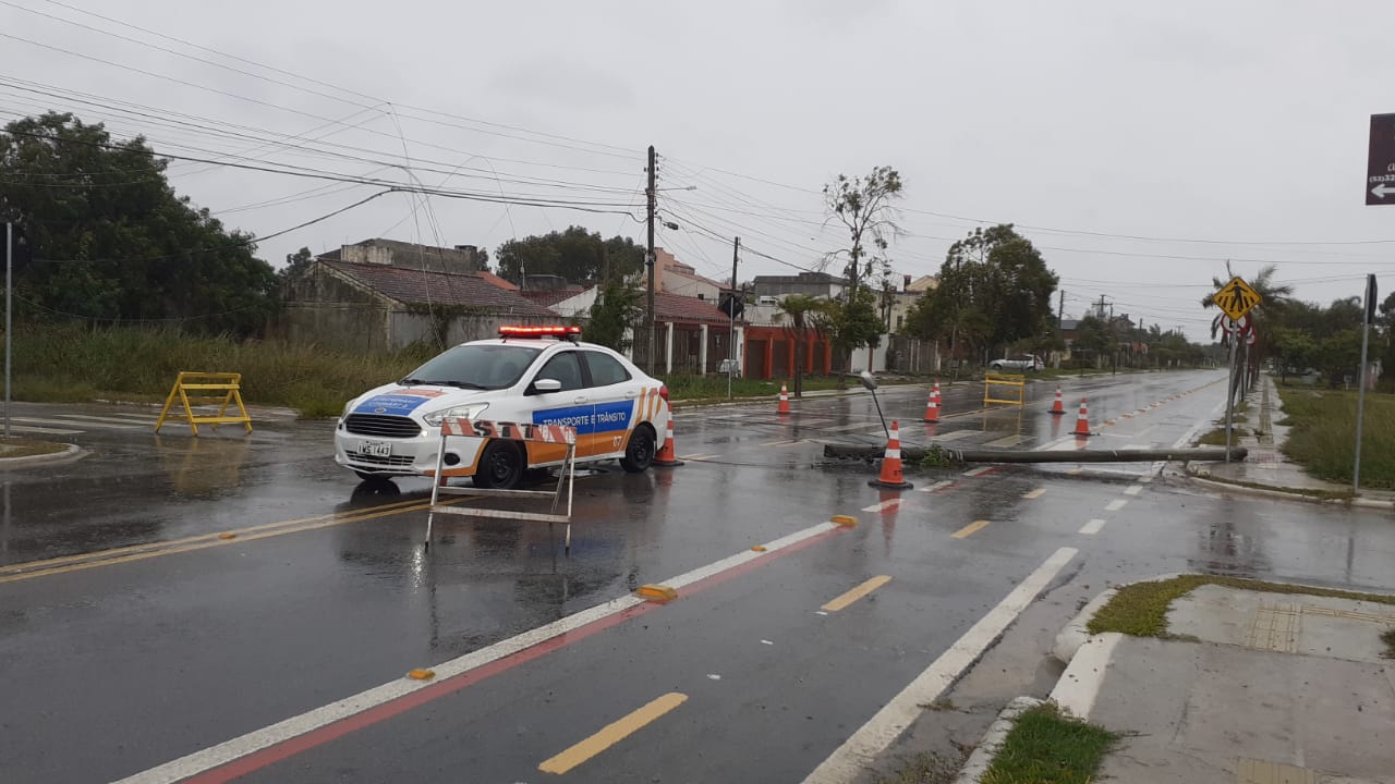 Equipes da Prefeitura atuam nesta quarta-feira para apurar ocorrências. Serviços de saúde retornaram pela manhã e aulas na rede municipal recomeçam à tarde