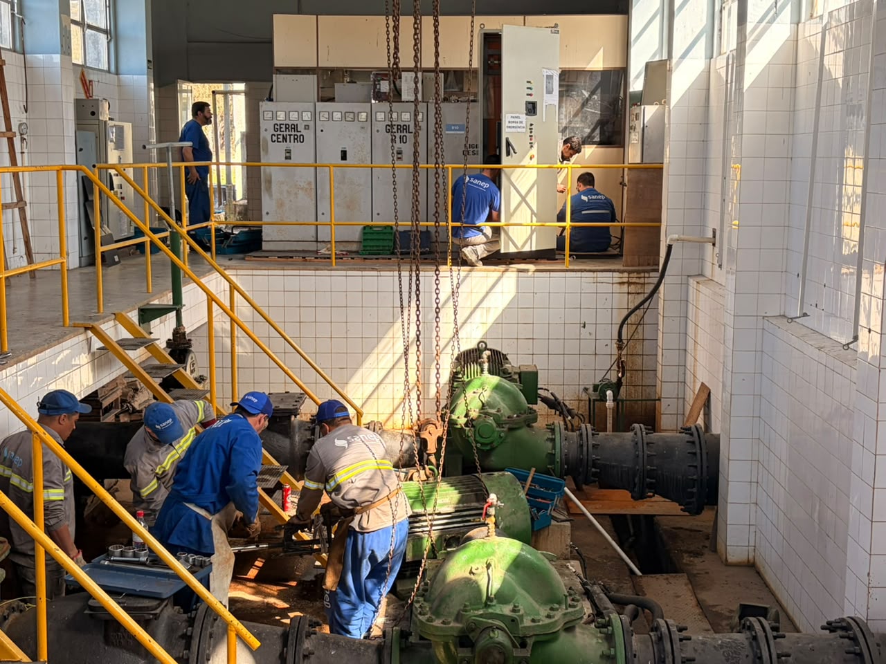 Equipe de Eletromecânica do Sanep realiza reparos nas ETAs Santa Bárbara e São Gonçalo