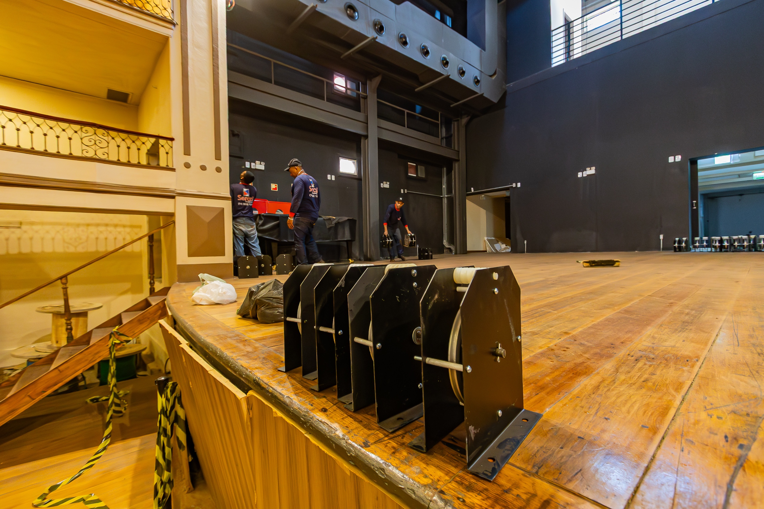 Empresa paulista Cineplast, vencedora da licitação, tem prazo de 60 dias para instalar os elementos cenotécnicos no palco