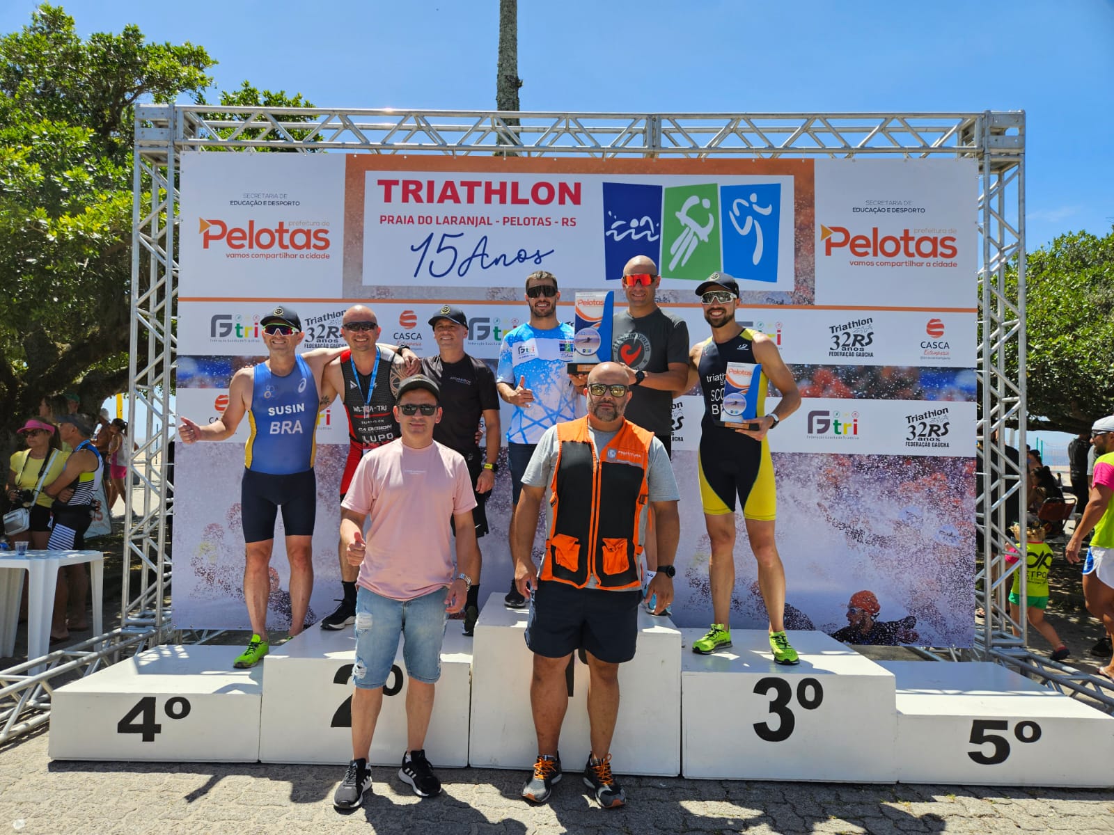 Guilherme Mari da equipe Tricaxias e Marina Crizel da equipe Actos foram os campeões da categoria elite