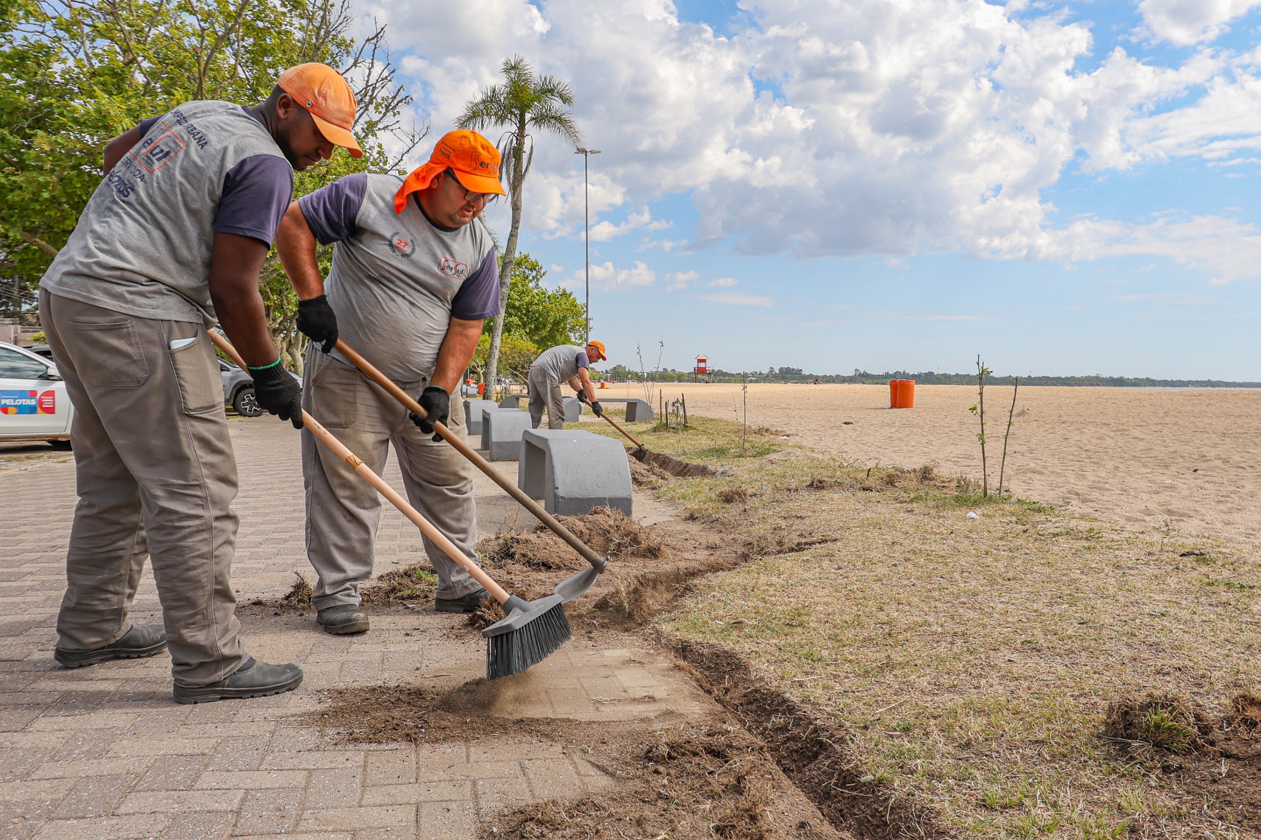 É a segunda semana seguida que a Secretaria de Serviços Urbanos e Infraestrutura (Ssui) promove frente de trabalho de zeladoria na praia
