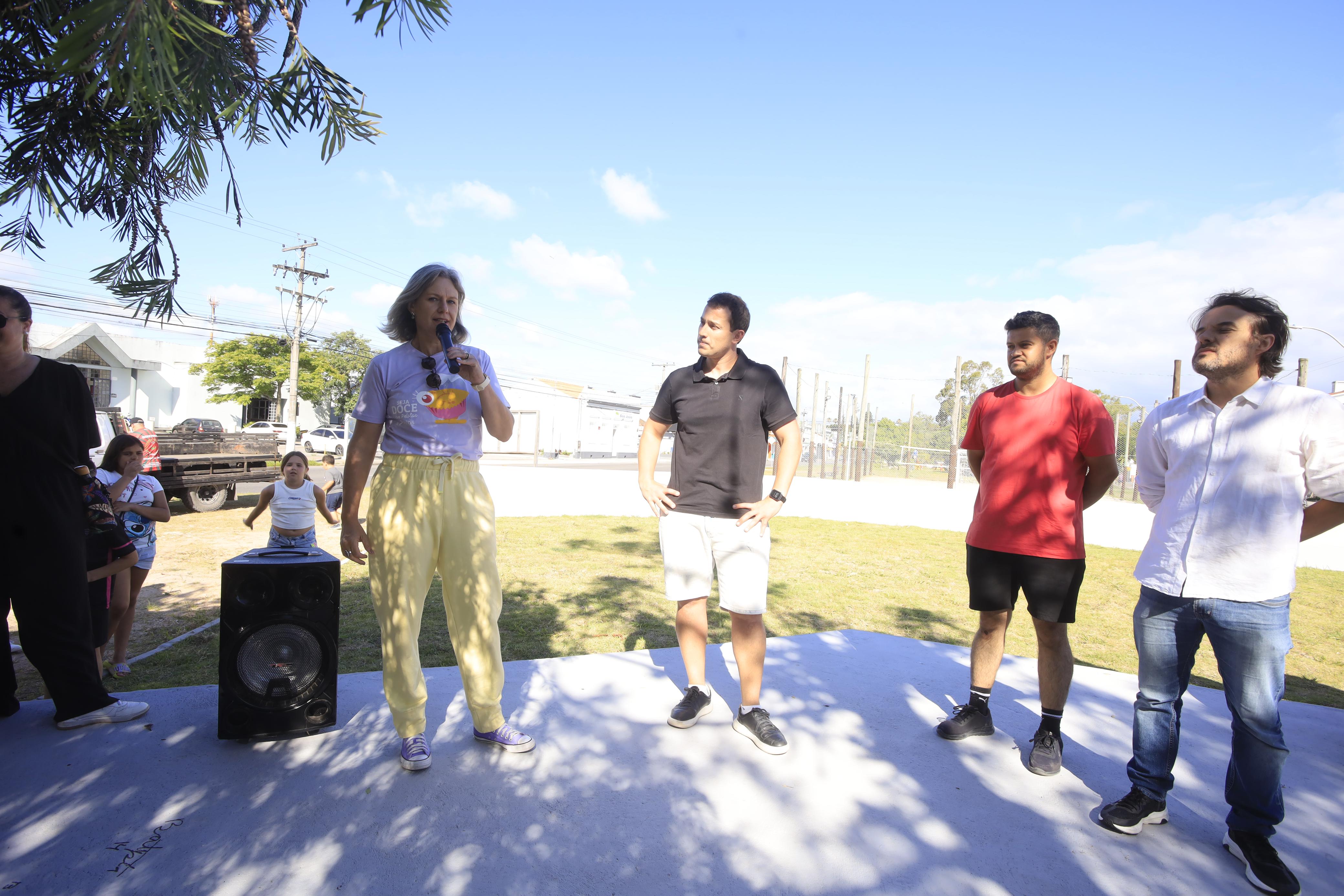 Área localizada no canteiro central da avenida Duque de Caxias, chamada Praça Duque, ganha espaços para lazer, apresentações e práticas desportivas