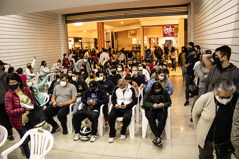 Até o dia 20, pessoas com 12 anos ou mais ainda podem receber a vacina contra o coronavírus, gripe e sarampo no Shopping Pelotas e no Laboratório Municipal