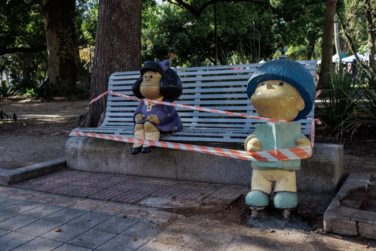 A obra foi recolocada em seu local original após quatro dias