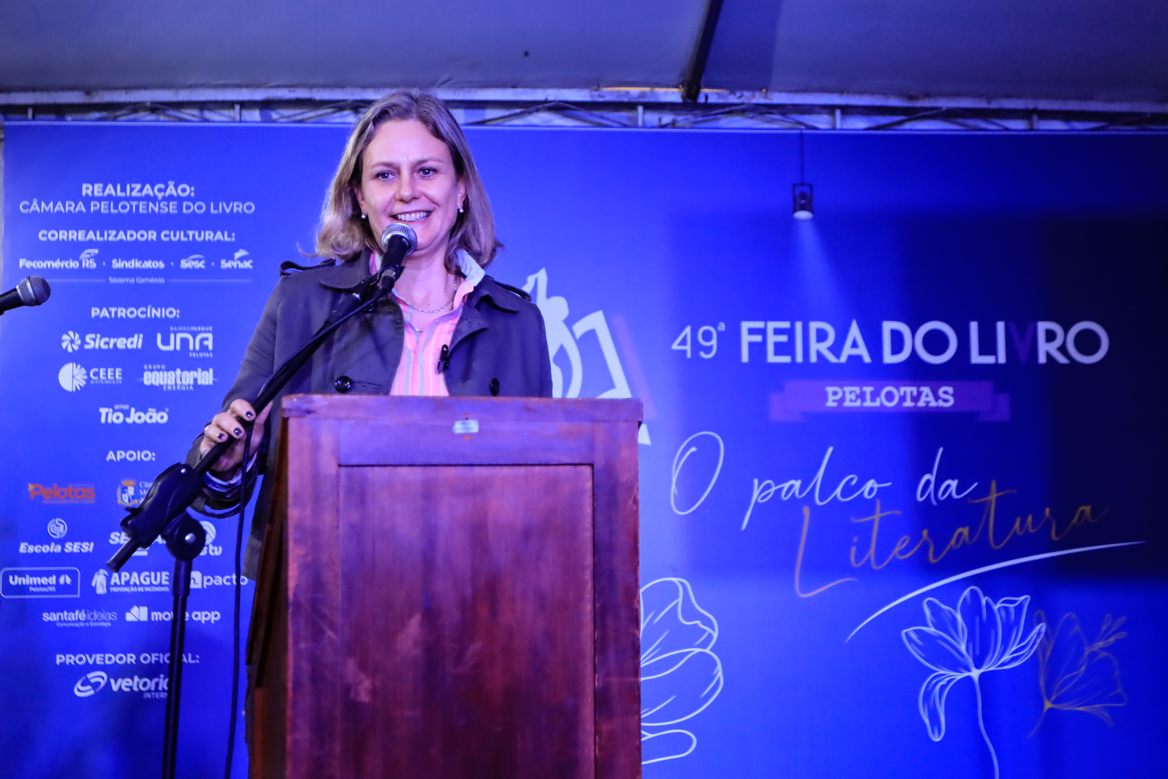 Cerimônia contou com apresentação do maestro Guilhermo Santiago e tradicional toque do sino pela patrona Cristina Maria Rosa