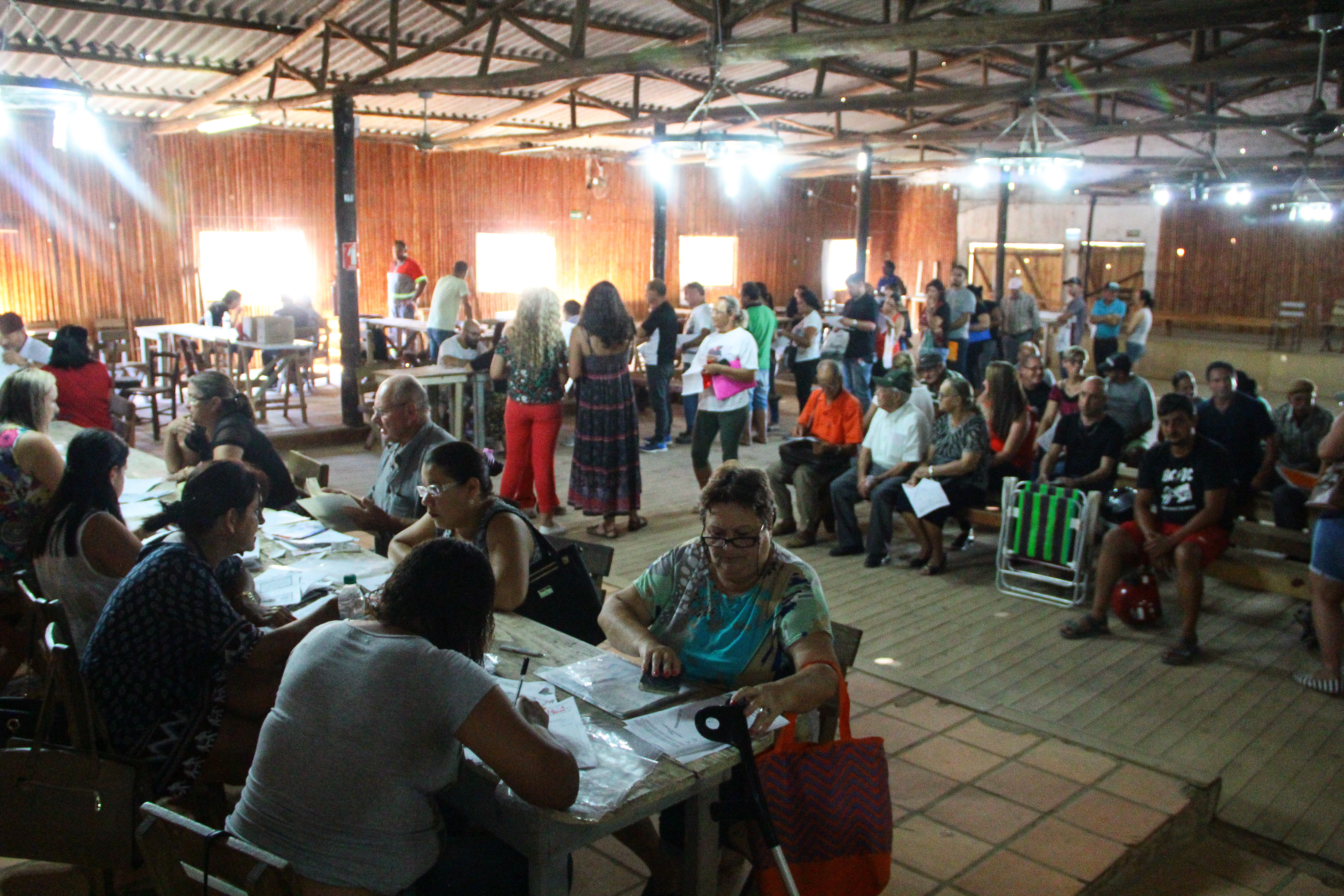 Chamado é para cerca de 30 moradores que discordaram das medidas do seu lote ou têm dúvidas sobre o processo