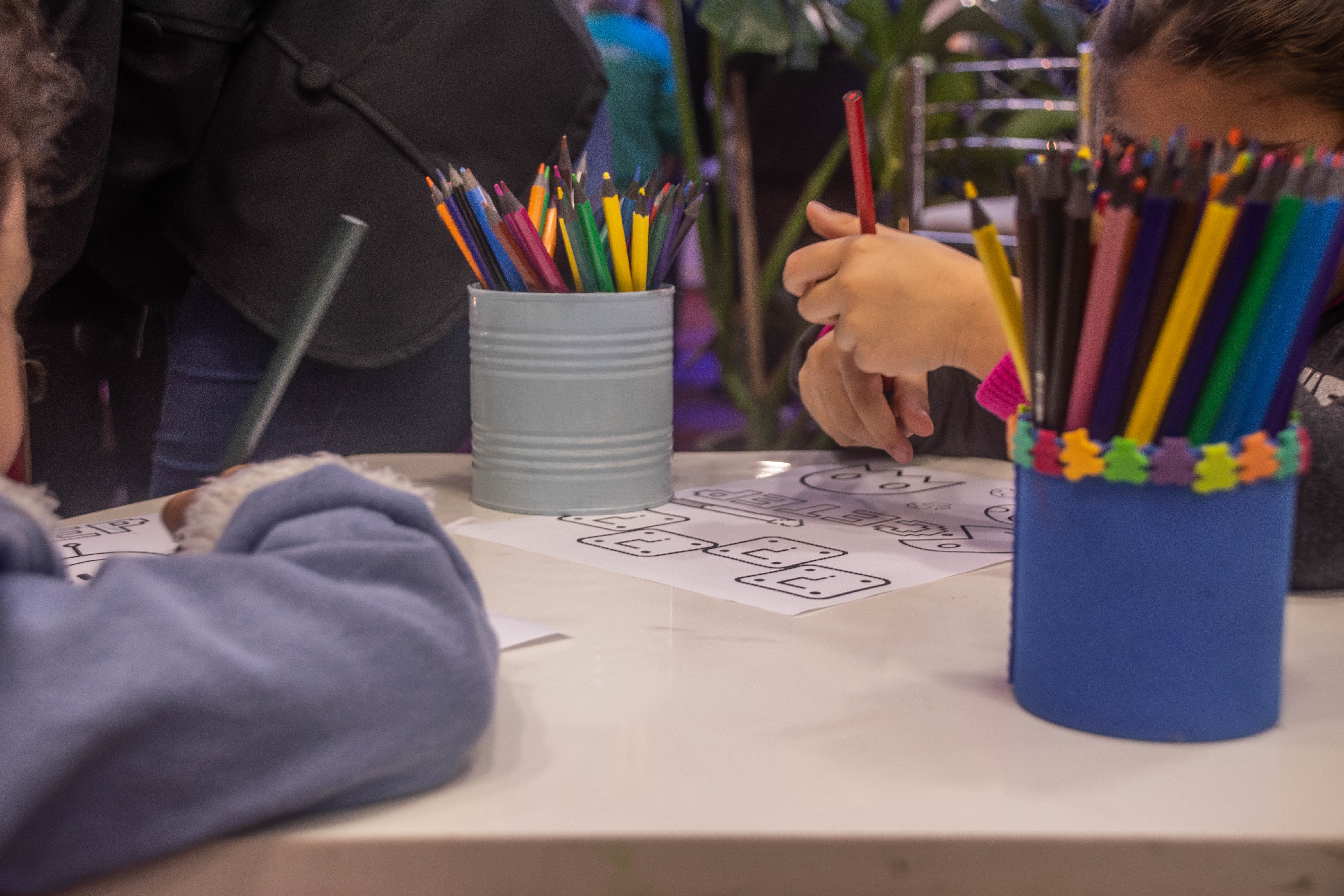 Público infantil poderá desfrutar de brincadeiras, jogos, contação de histórias, percurso interativo, oficinas e apresentações musicais