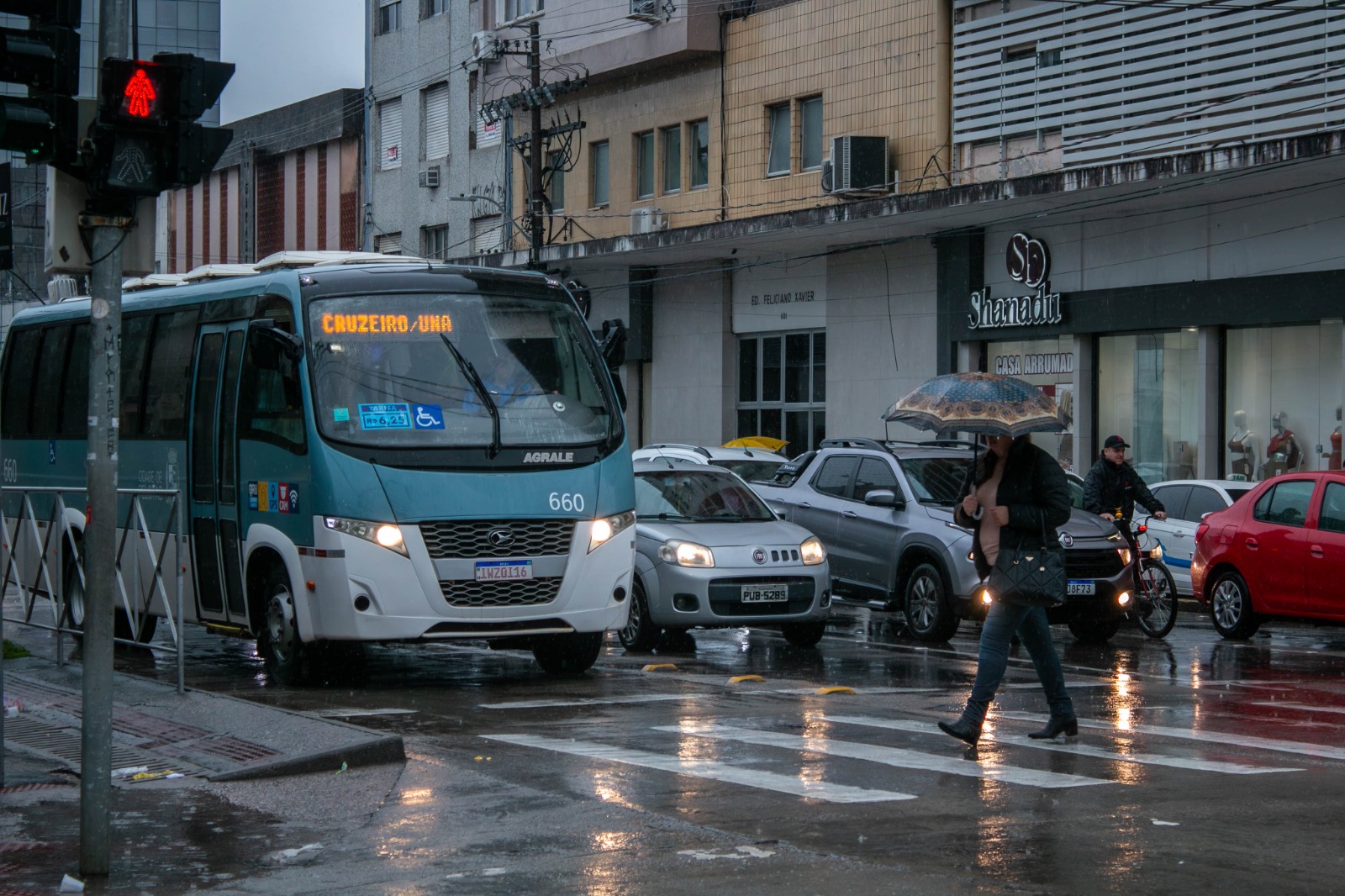 Rotas de algumas linhas urbanas terão desvios, enquanto duas da colônia estão canceladas