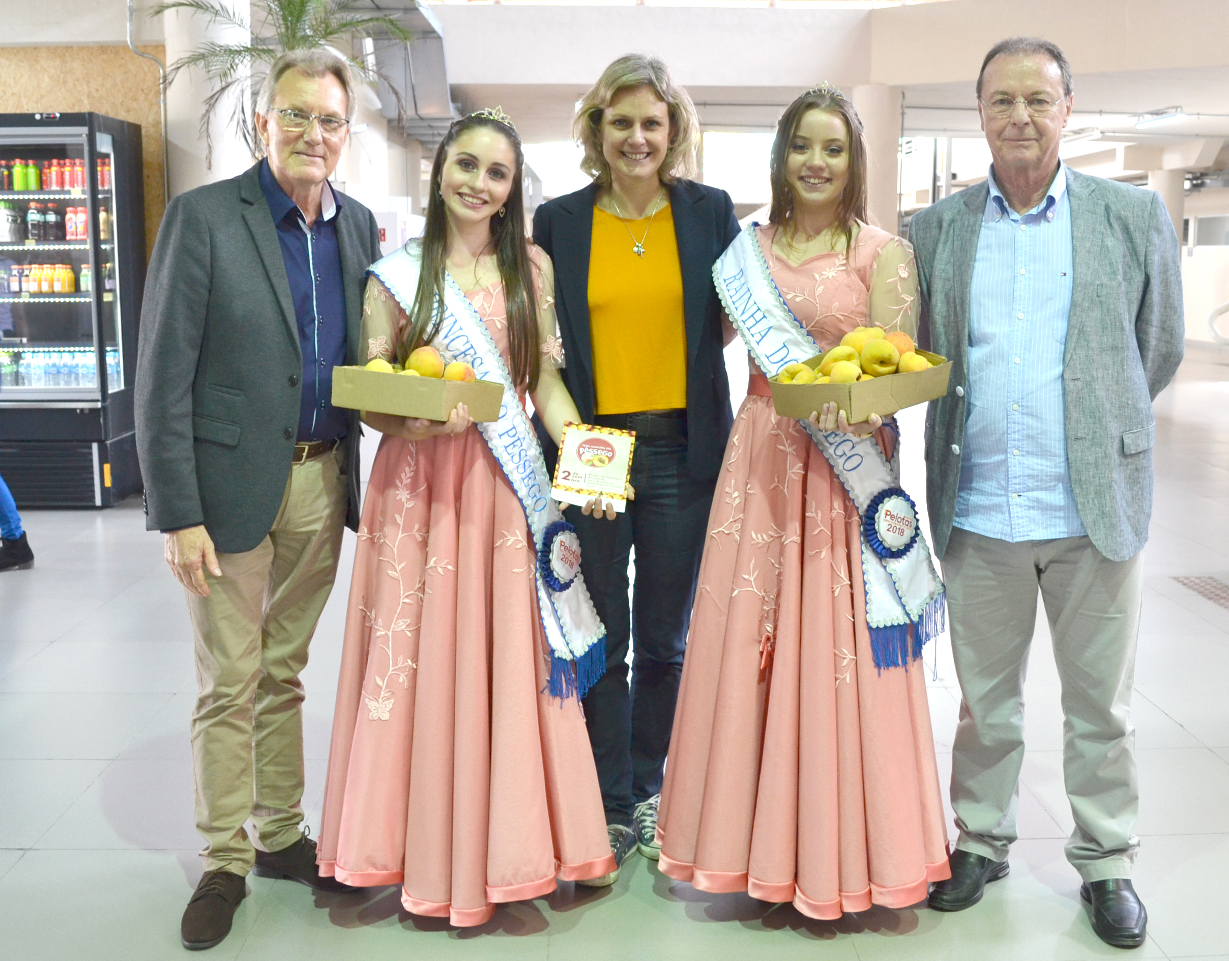 Show com Luiz Marenco é a principal atração do evento, realizado no Salão Indústria Show, próximo ao trevo de acesso ao Morro Redondo