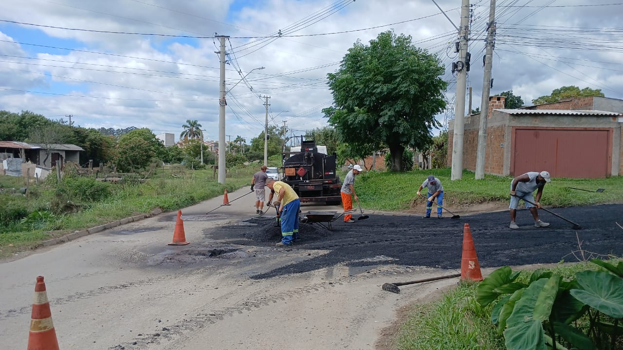 Entre as operações, foi realizada reperfilagem asfáltica, regularização de retorno, requalificação e tapa buracos