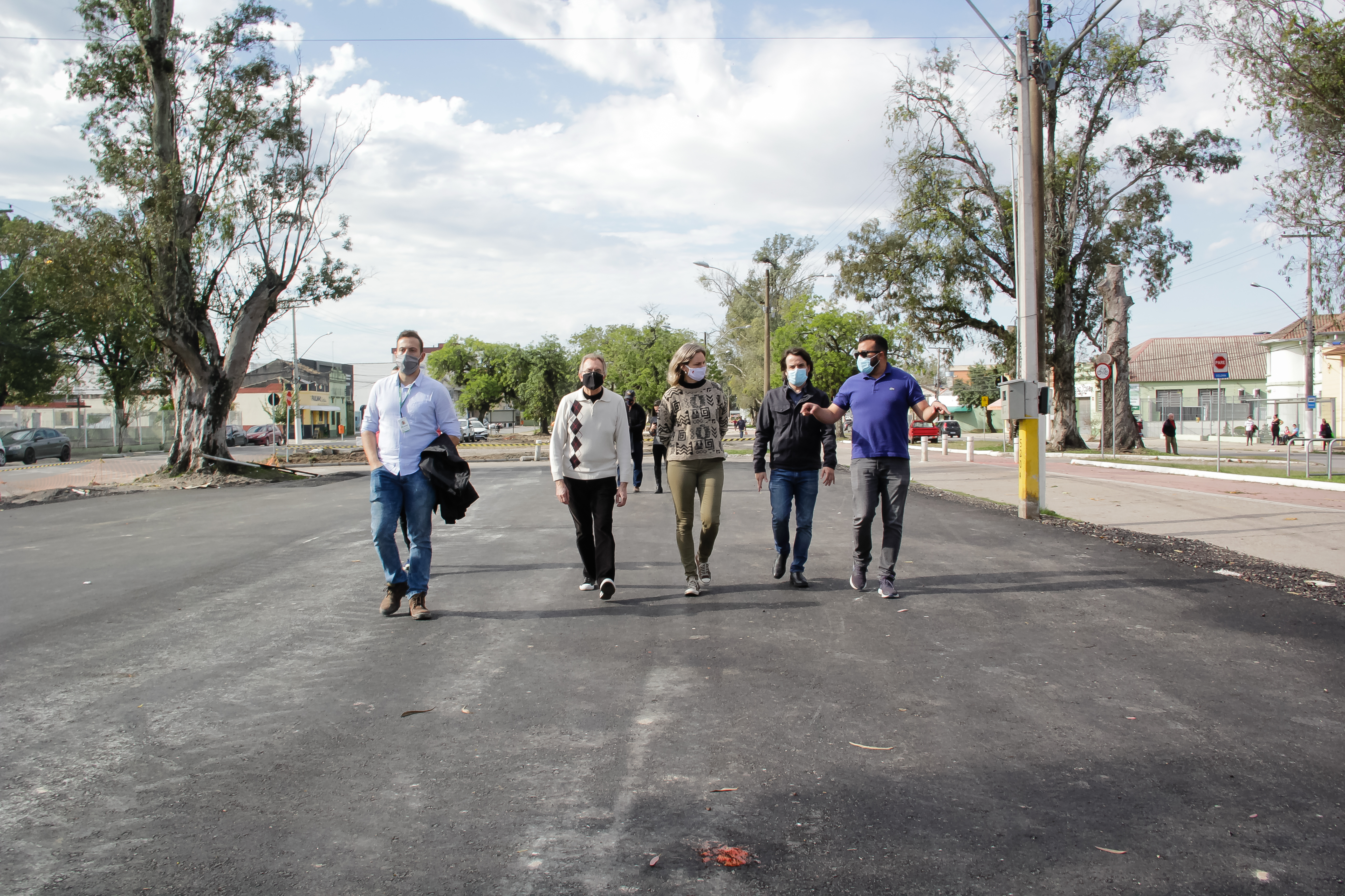 Prefeita foi ver de perto o trecho, entre as ruas Ismael Simões Lopes e Frontino Vieira, que passa por revitalização