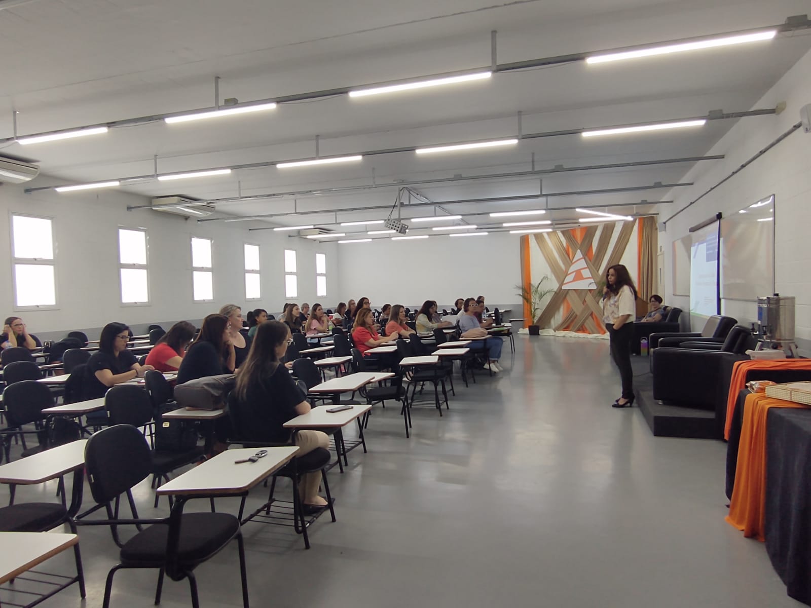 Núcleo de Serviço Social da SMS promove workshop de educação permanente e reúne profissionais da rede municipal
