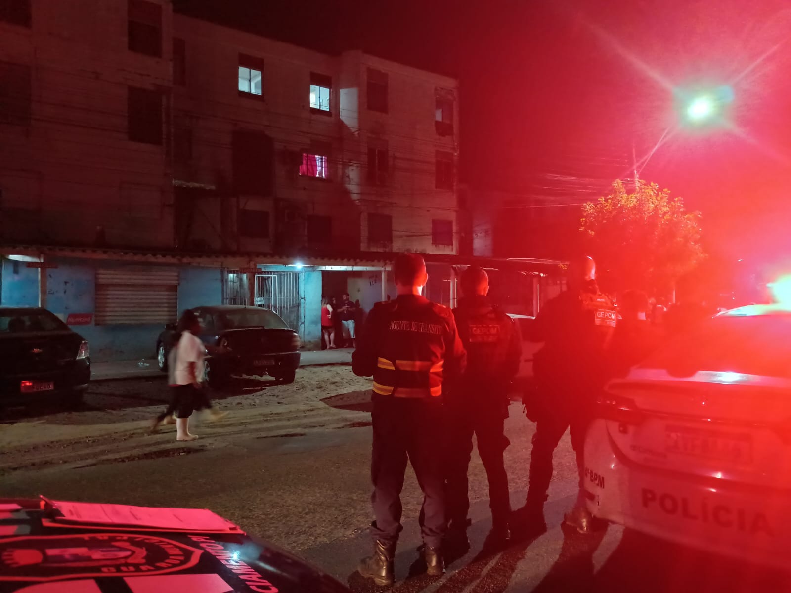 Durante a ações, agentes presenciaram uma tentativa de furto de um semáforo, gerando uma prisão em flagrante