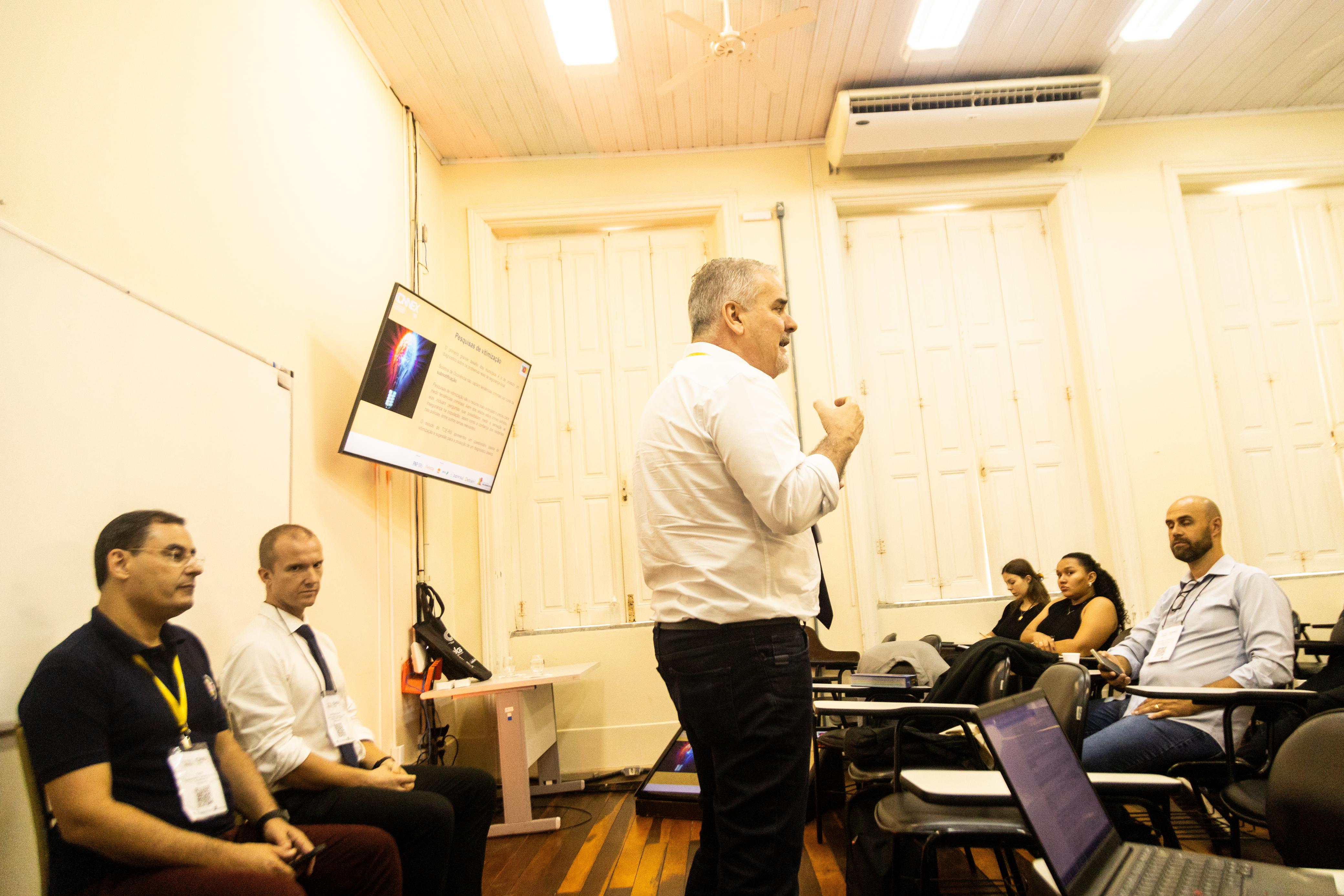 Com exemplo de cases internacionais, atividade apontou caminhos para a construção de uma segurança pública efetiva em cidades de médio e grande porte