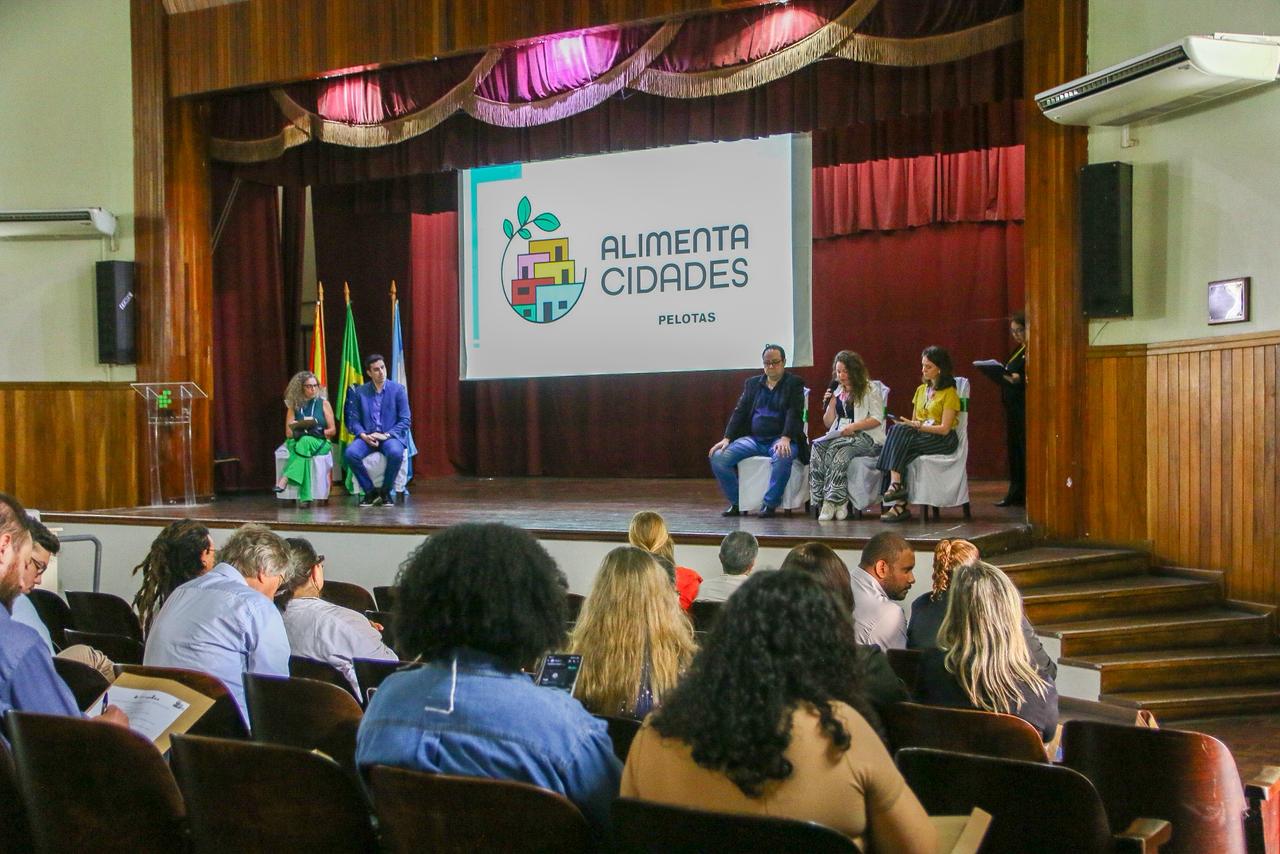 Encontro reuniu governos e sociedade civil