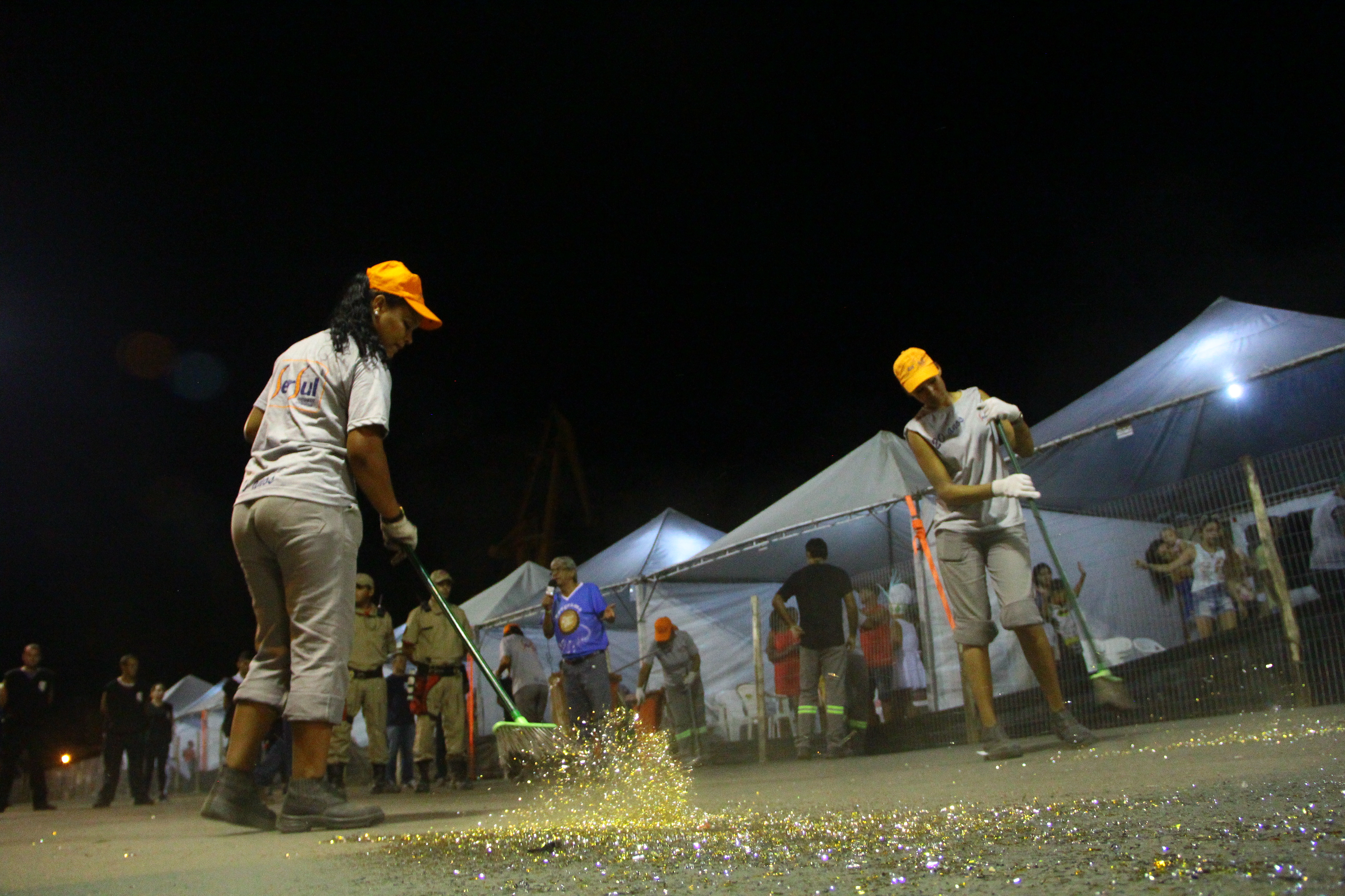 Equipes devem manter a Passarela e ruas limpas durante a folia
