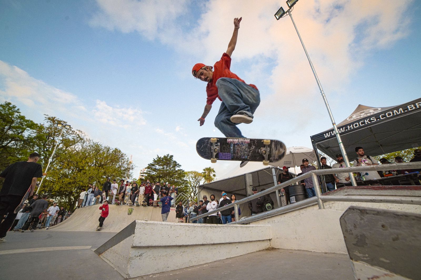 Prefeita Paula fez a entrega de troféus aos campeões da primeira competição oficial no Pelotas Skate Park