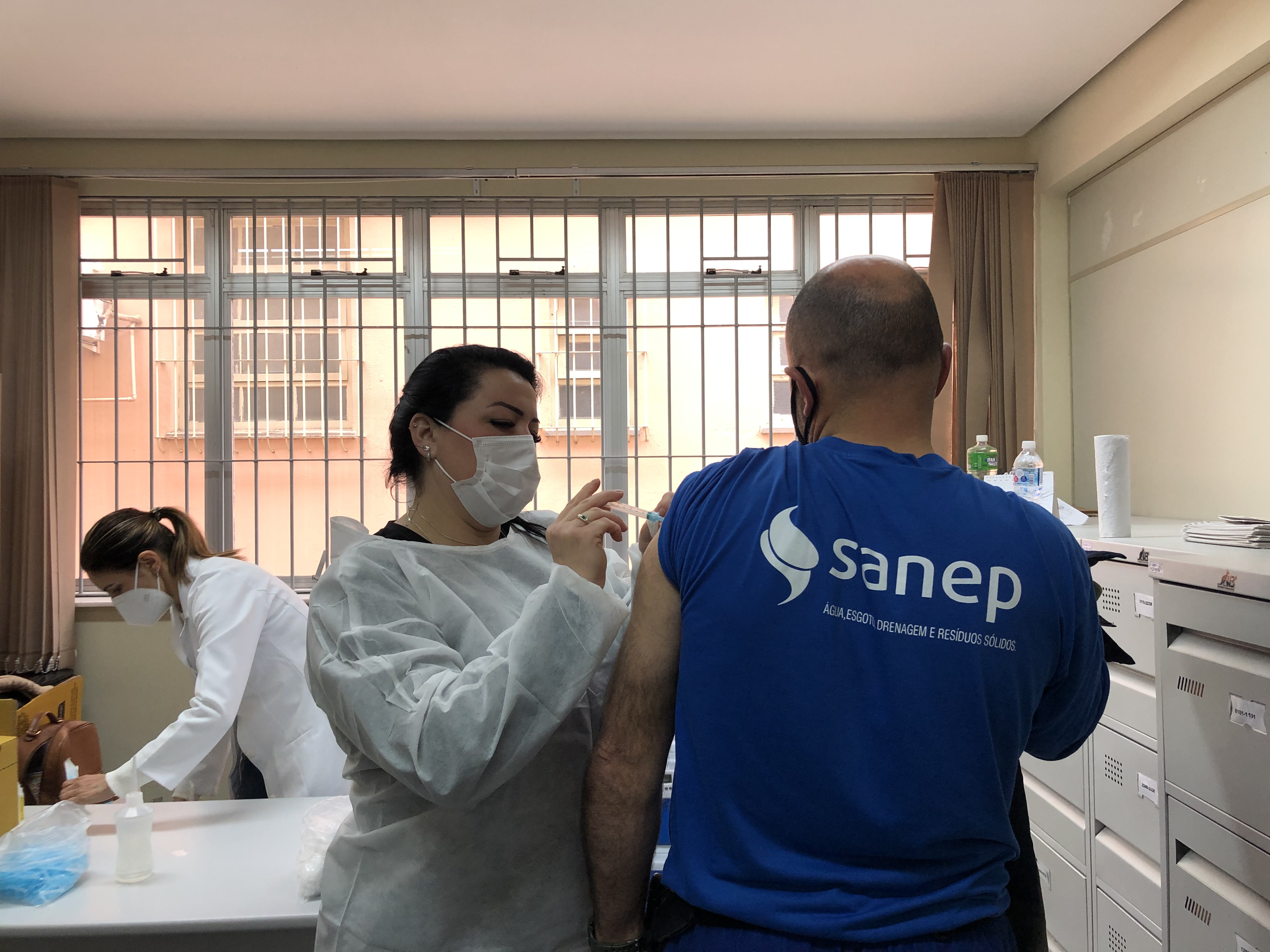 Todo o grupo do saneamento receberá a segunda dose da vacina nas próximas semanas