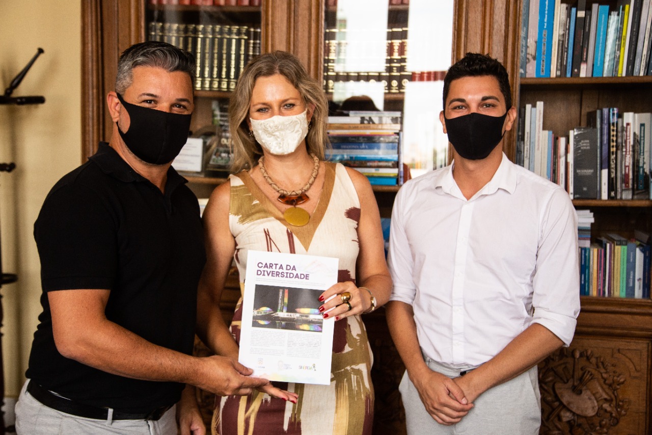 Documento foi entregue pelo coordenador estadual da Diversidade, Daniel Morethson, que também falou sobre o planejamento de ações para a população LGBTQIA+ neste ano