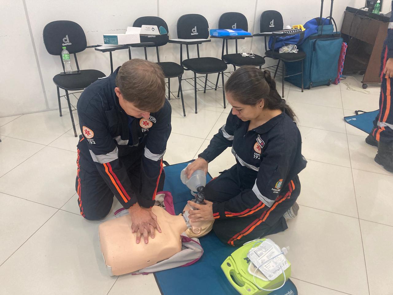 Ação capacitou condutores de ambulância, técnicos de enfermagem e enfermeiros