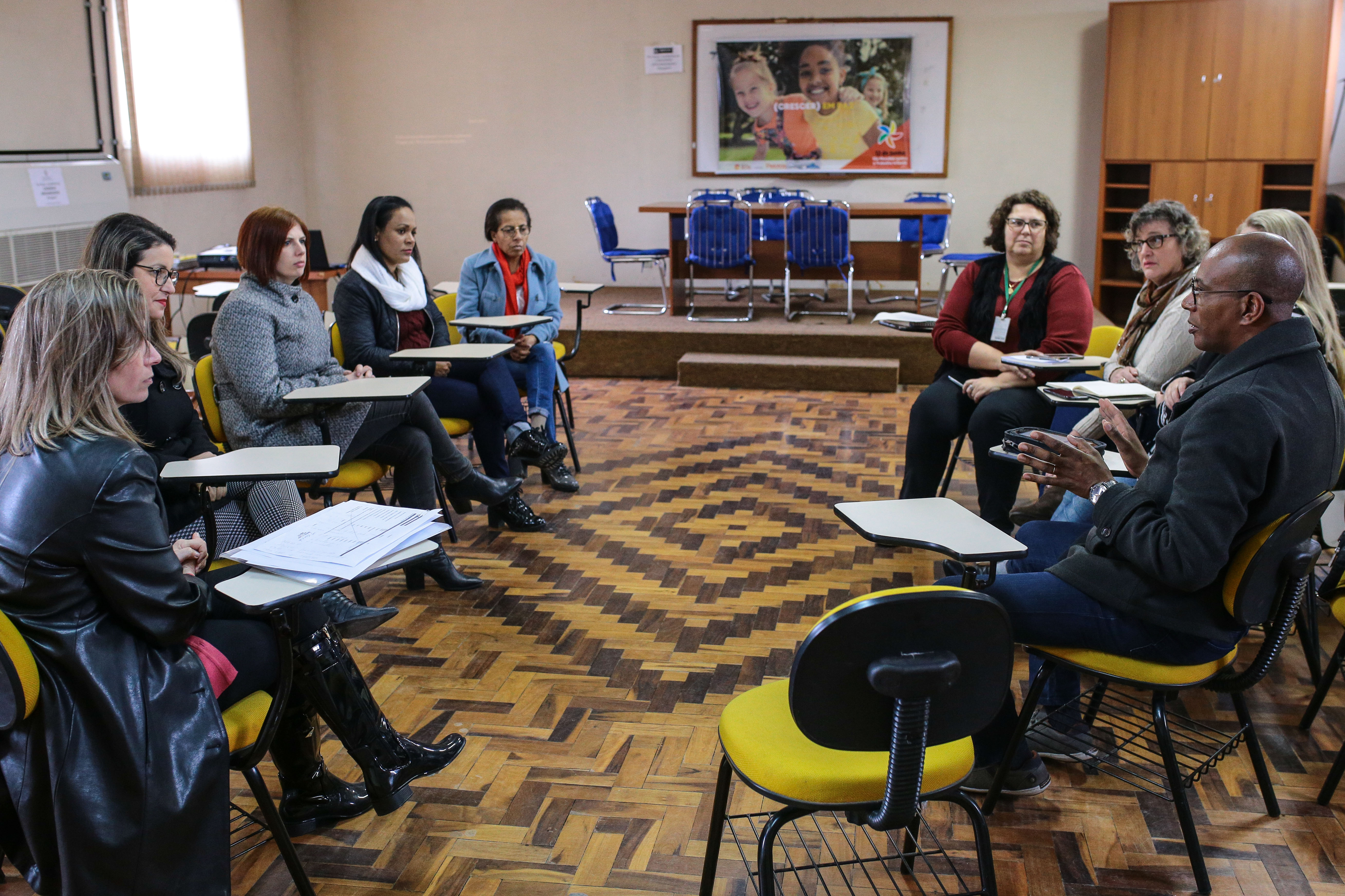 Secretário municipal esteve em Pelotas para tomar conhecimento sobre as estratégias utilizadas nos programas Peti, Família Acolhedora e Centro Pop
