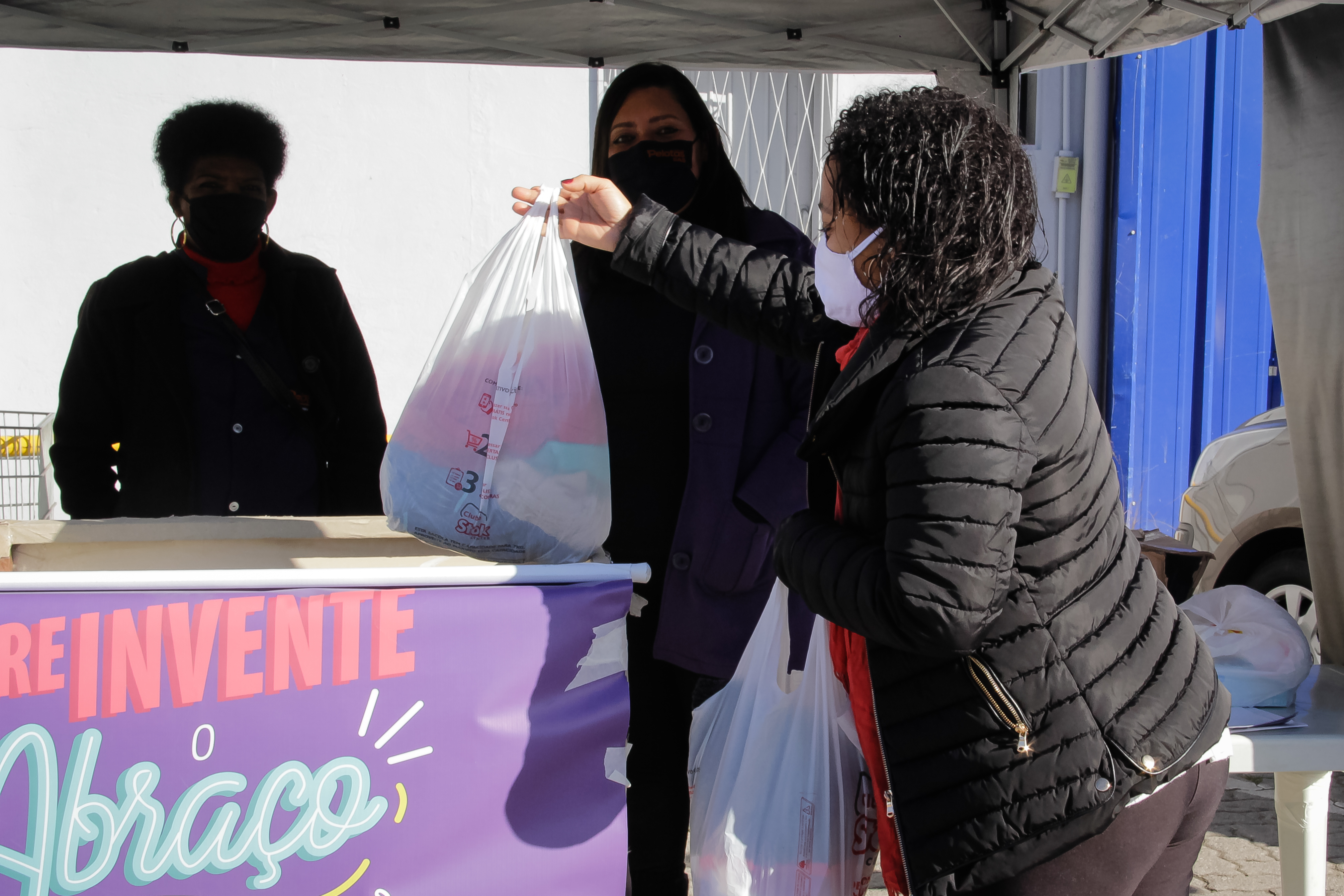 Estacionamento do Macro Atacado Treichel foi o local escolhido para a sexta ação volante da campanha