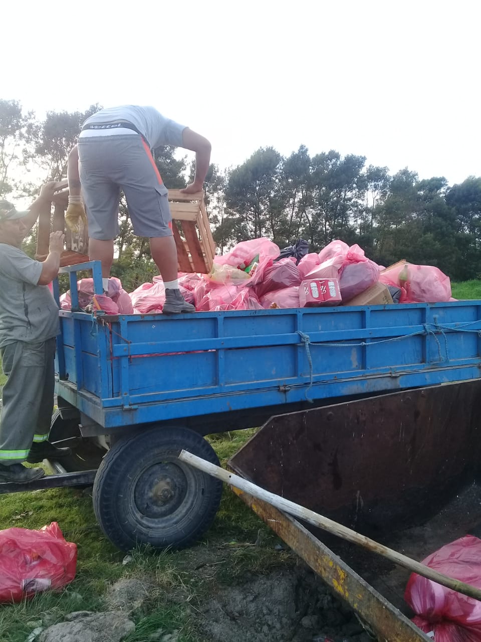 Ação semanal para recolhimento de lixões está no Balneário dos Prazeres