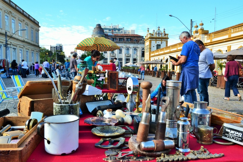 Seis feiras de rua e Sexta Black acontecem no Largo do Mercado e na Praça Coronel Pedro Osório, nos próximos dias