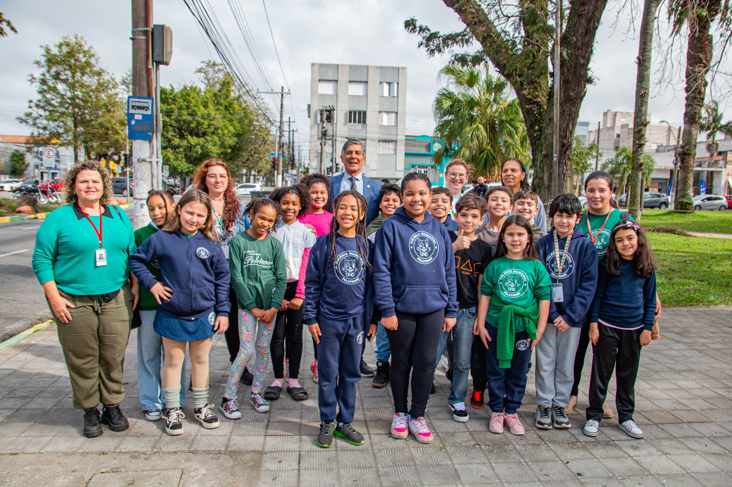 Os desfiles da Independência do Brasil e a Parada da Juventude ocorrem no dia 7 de setembro, na Av. Bento Gonçalves