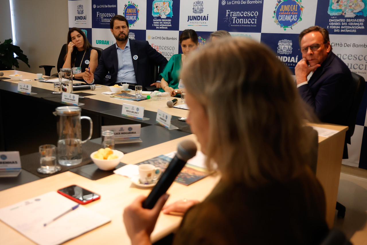 Prefeita participou de atividades que fomentam a criação de políticas públicas e ampliam o debate sobre a construção de espaços naturalizados. Chefe do Executivo retorna a Pelotas nesta sexta (22)