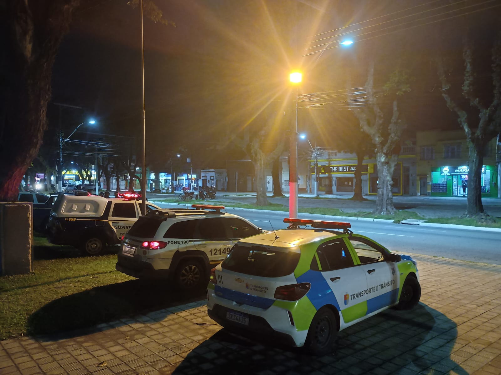 Ações do fim de semana incluíram dispersões, autuações e apoio a ocorrências