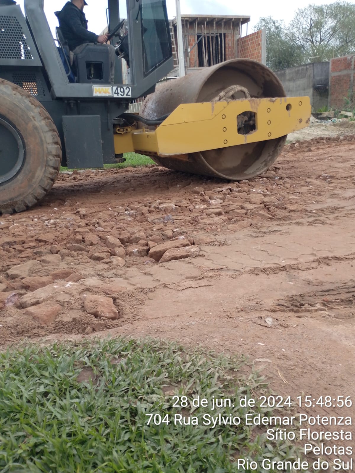 Secretaria de Serviços Urbanos e Infraestrutura aproveitou o tempo bom para ampliar as atividades de melhorias viárias