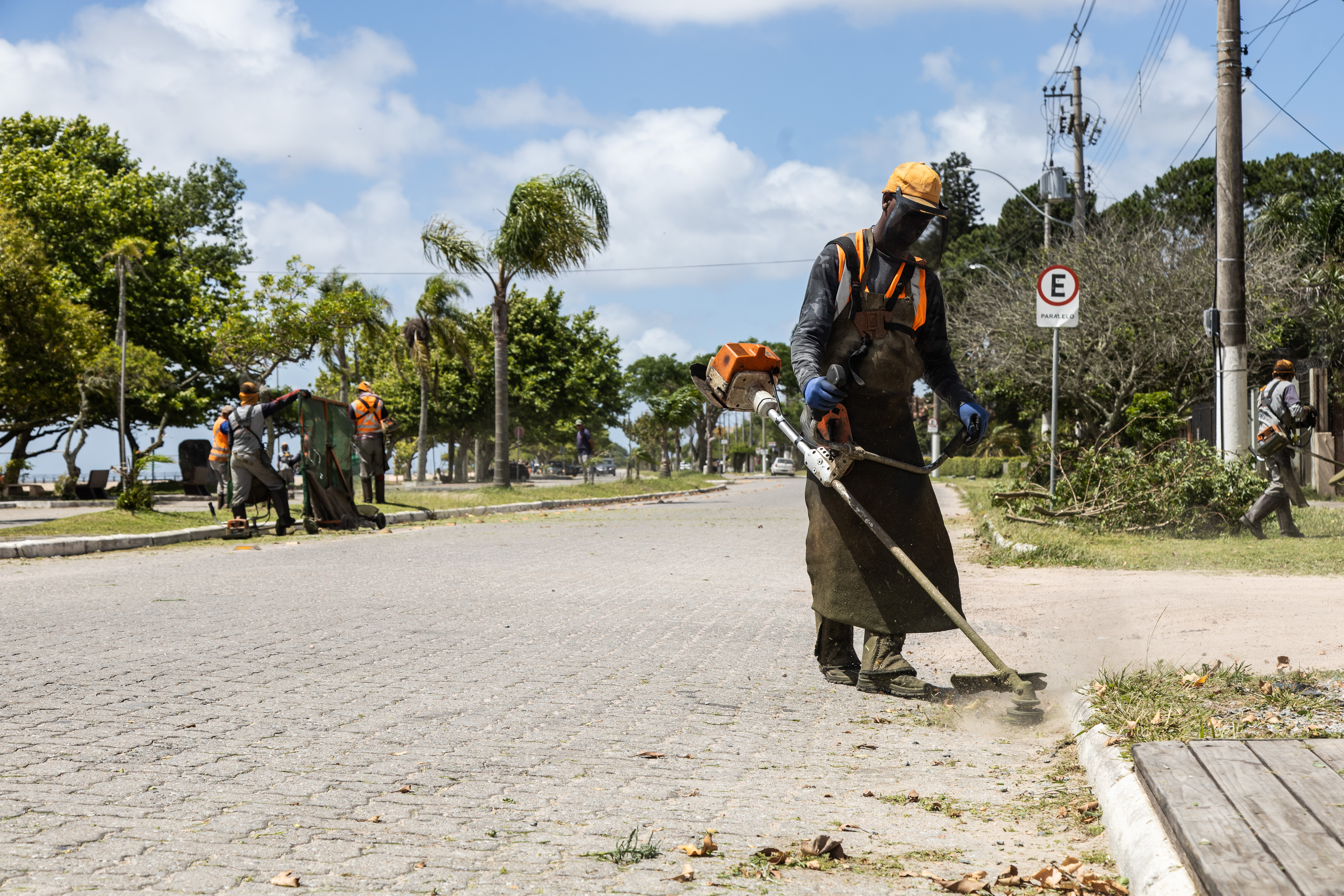 Prefeitura de Pelotas reforça serviços públicos destinados ao bairro, para garantir boa temporada aos moradores e visitantes