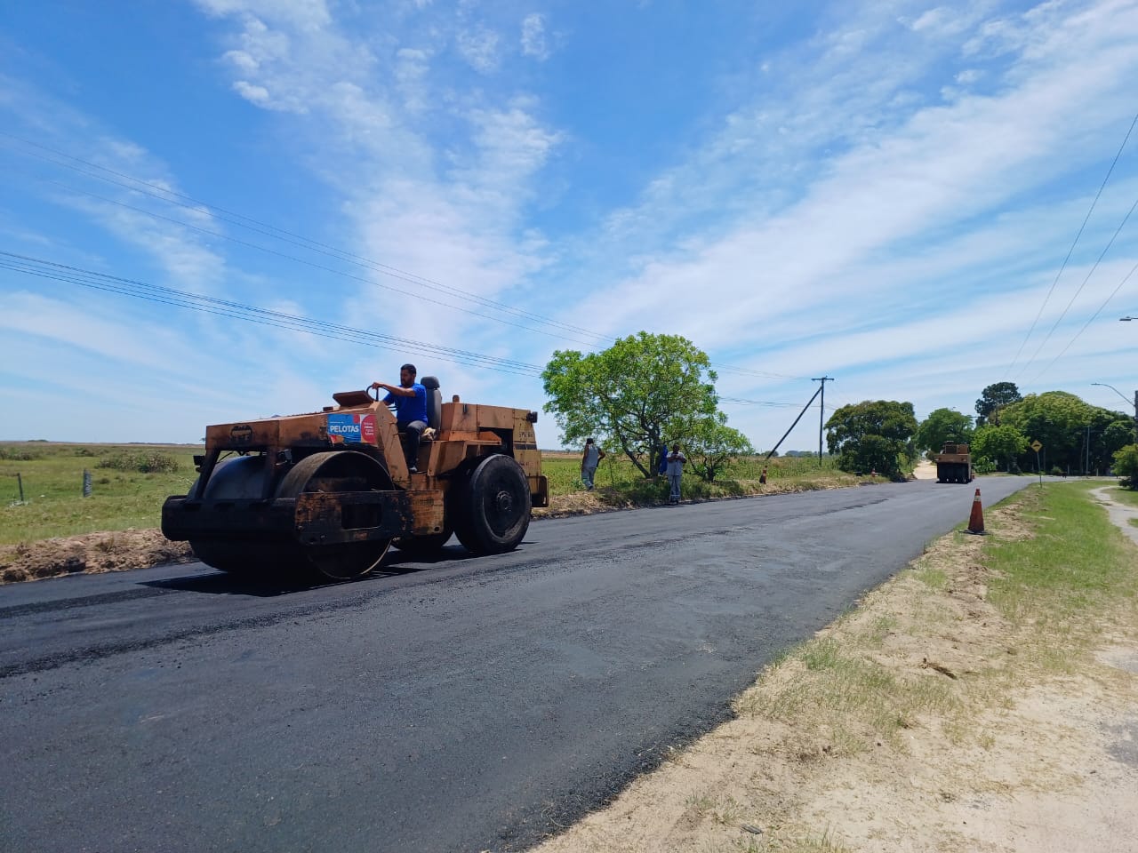 A Smop usou 58 toneladas de CBUQ no trecho de concordância das avenidas Adolfo Fetter e Amazonas e outras 10 em tapa-buracos no GV