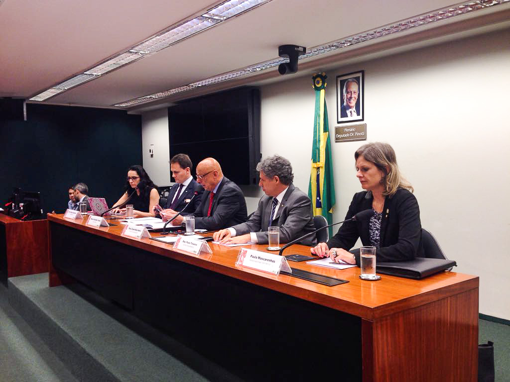Em pauta, Projeto de Lei que visa regulamentar a questão da judicialização de políticas públicas