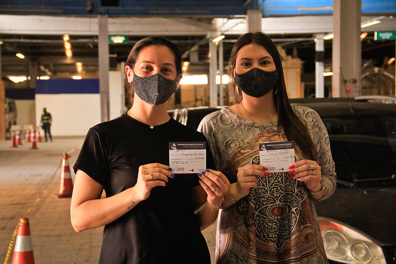 O cidadão poderá comprovar a imunização contra a Covid-19 através da apresentação do documento emitido pela plataforma Conecte SUS ou com a apresentação da Carteira de Vacinação
