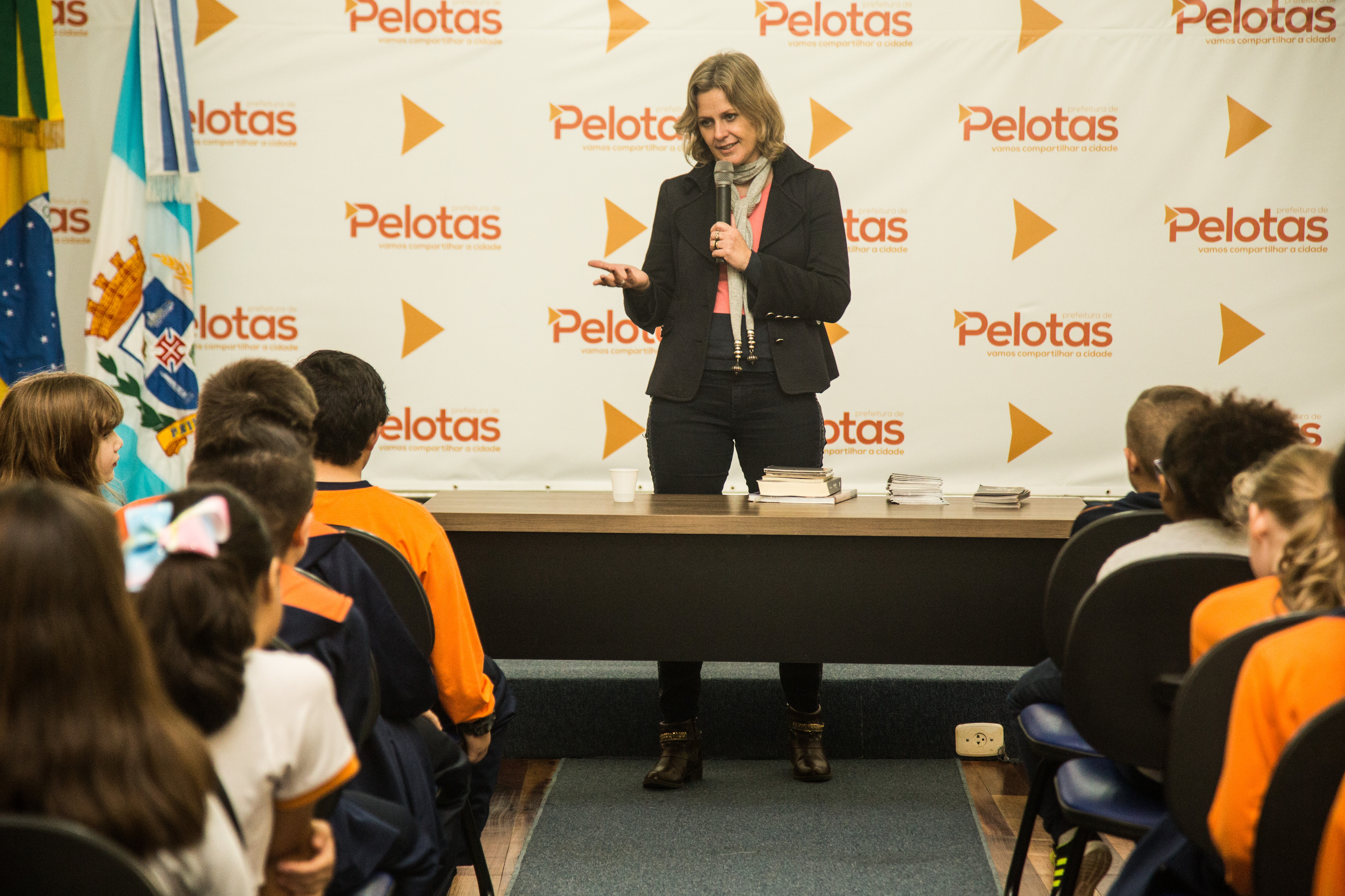 Estudantes do 4º ano visitaram a gestora para conversar sobre saúde pública, dentro de um projeto escolar